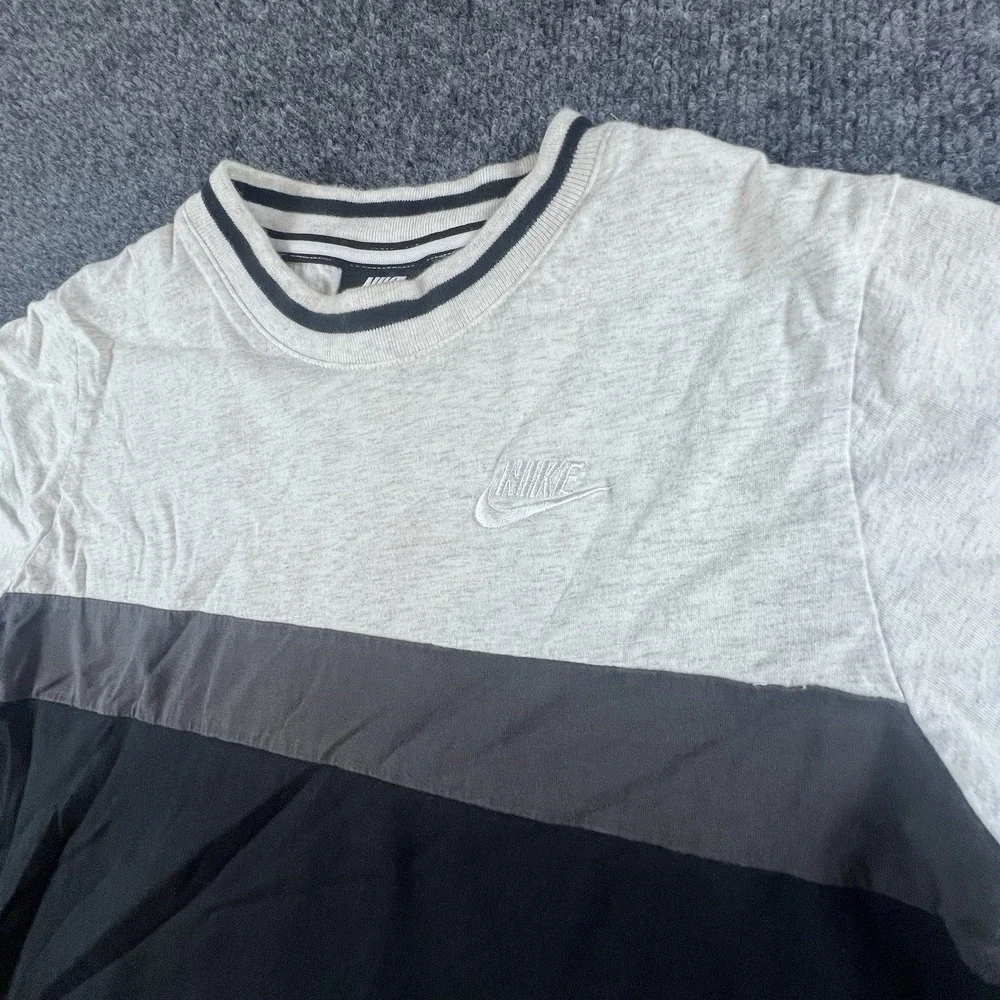 Nike Air Authentic Sportswear T-Shirt Boy's Large Gray Black Colorblock Logo Tee